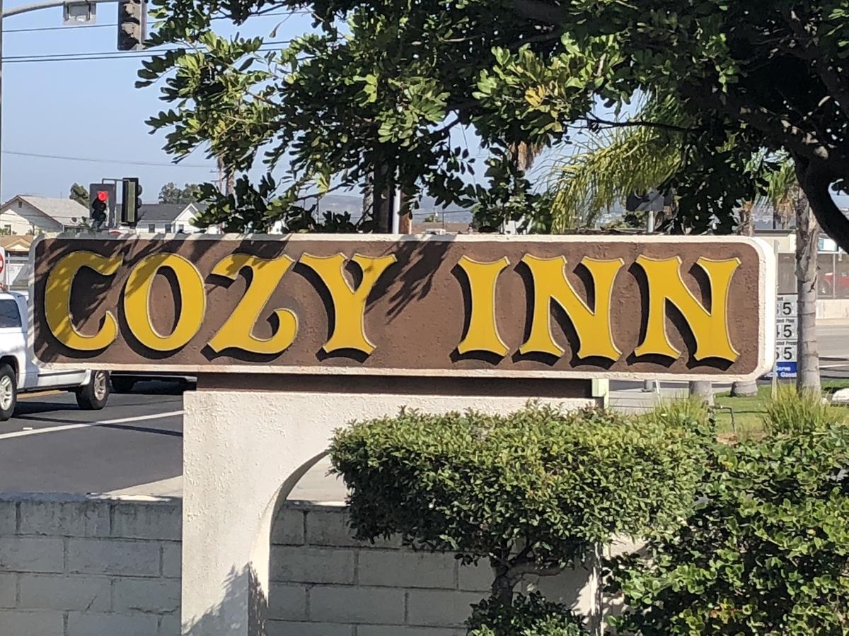 Cozy Inn Κόστα Μέσα Εξωτερικό φωτογραφία